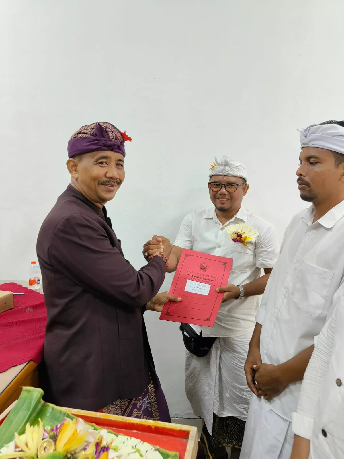 Bendesa Desa Adat Kerobokan, Hadiri Pengukuhan Kelian dan Prajuru Br Petingan 2024-2029