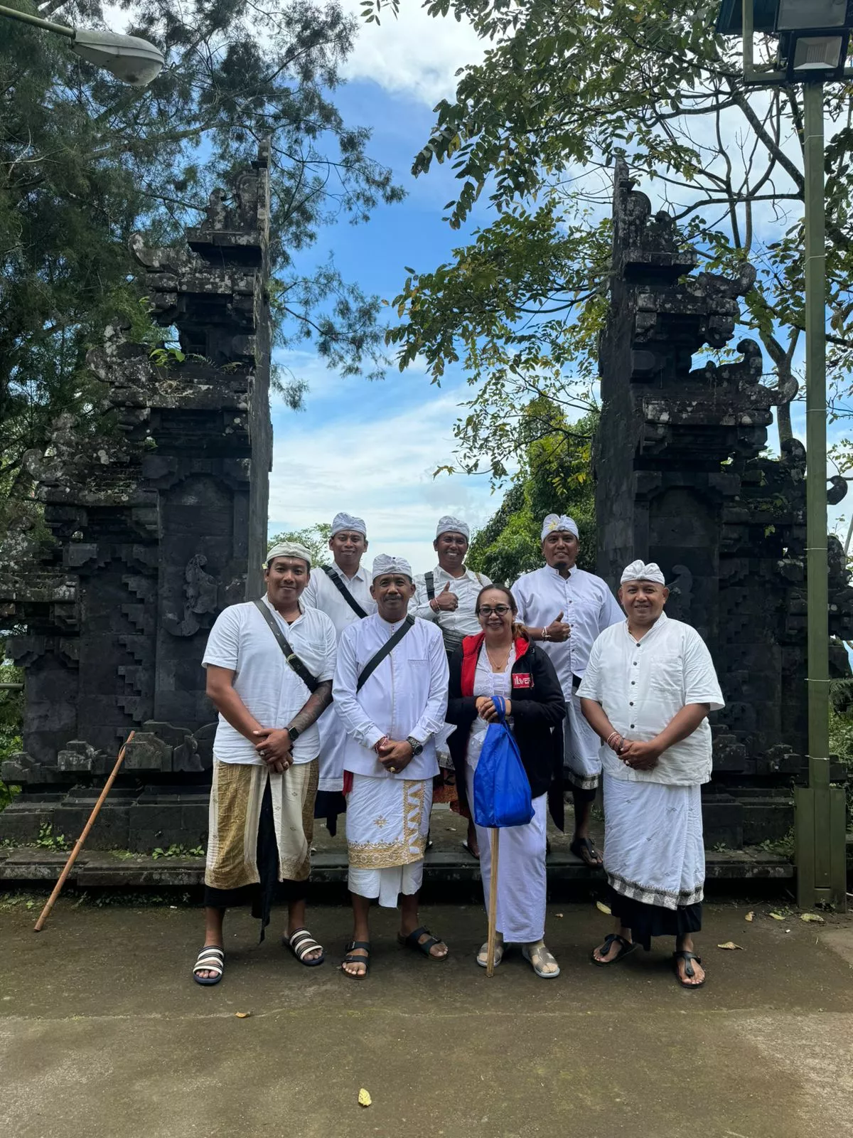 I Gusti Agung Putu Sutarja, Memohon Restu di Pura Luhur Puncak Adeng Tabanan untuk Pemilu Damai