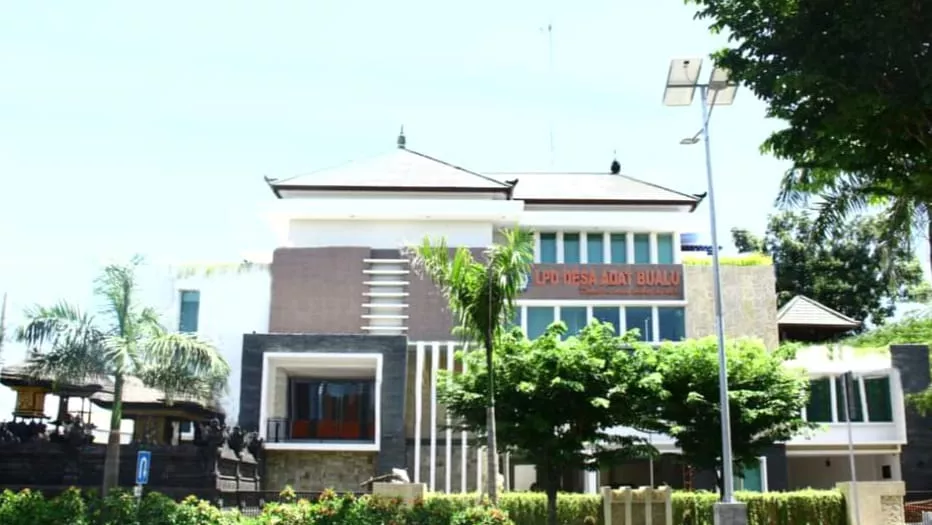 Gedung LPD Desa Adat Bualu 