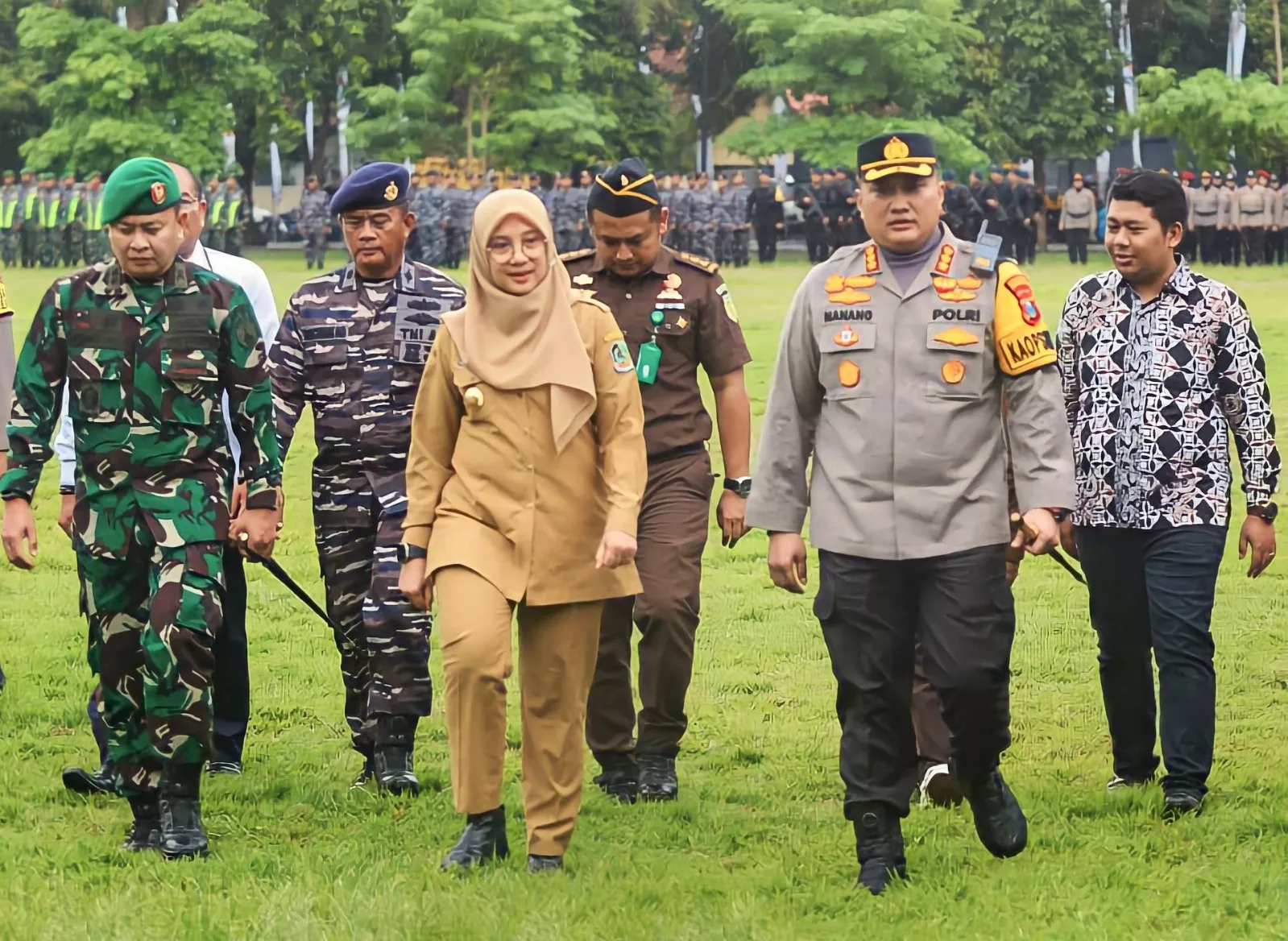Dalam Apel Gelar Pasukan Persiapan Pemilu, Ipuk Fiestandani Minta Warga Banyuwangi Tidak Golput