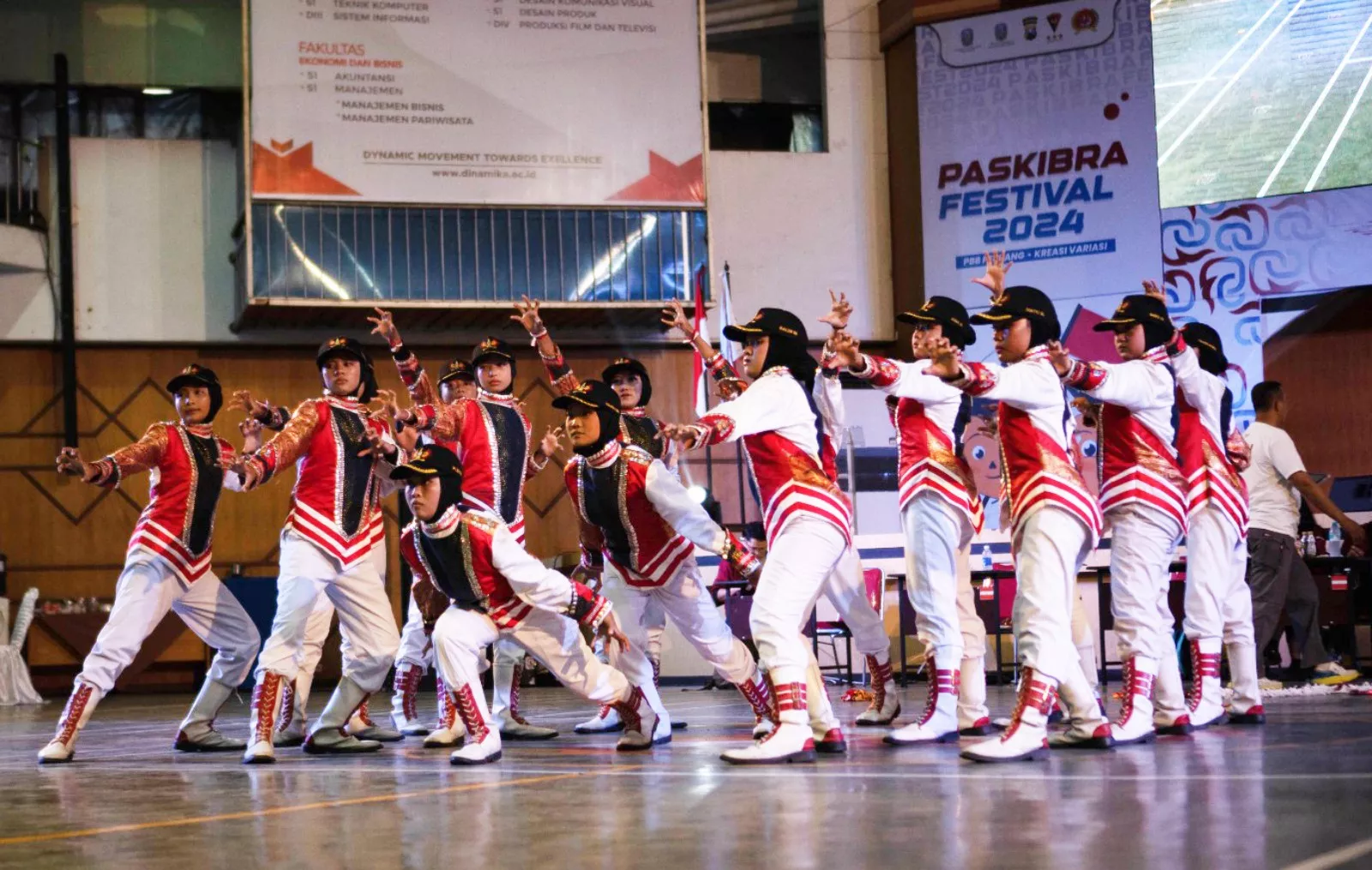 Undika Gelar Paskibra Festival 2024, Ajang Unjuk Kebolehan Paskibra se-Jatim