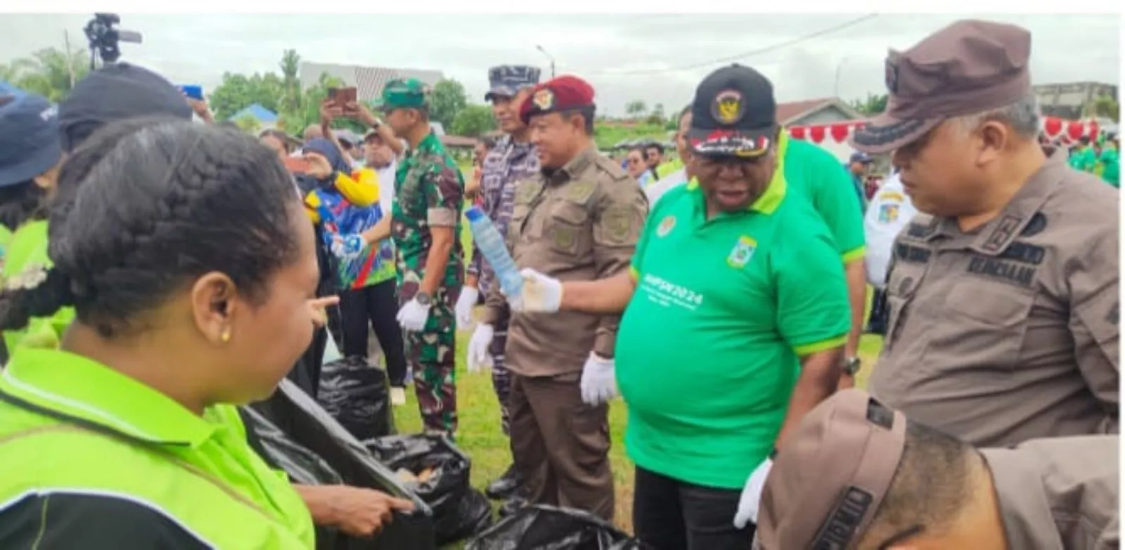 Ali Baham Pimpin Apel HPSN, Dorong Kesadaran Kelola Sampah di Papua Barat