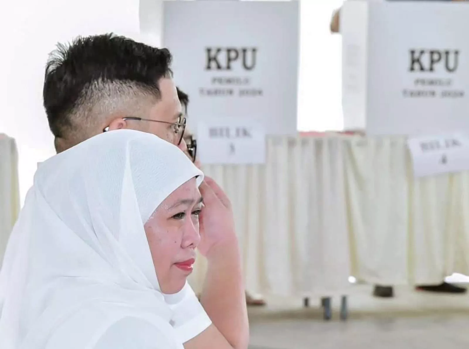 Khofifah Indar Parawansa Turut Berduka atas Meninggalnya 13 Petugas KPPS di Jatim