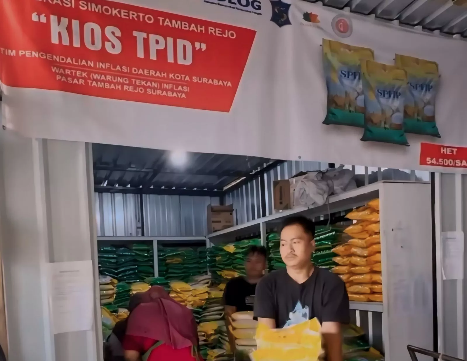 Meski Ada Kenaikan, Pemkot Surabaya Jamin Stok Beras Ramadan dan Idul Fitri Aman