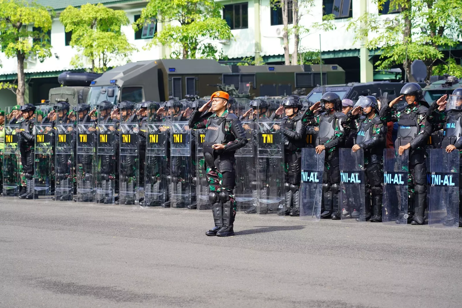 Mayjen TNI Rafael Granada Baay Menghadiri Apel Gelar Pasukan Pesiapan Pengamanan Pemilu