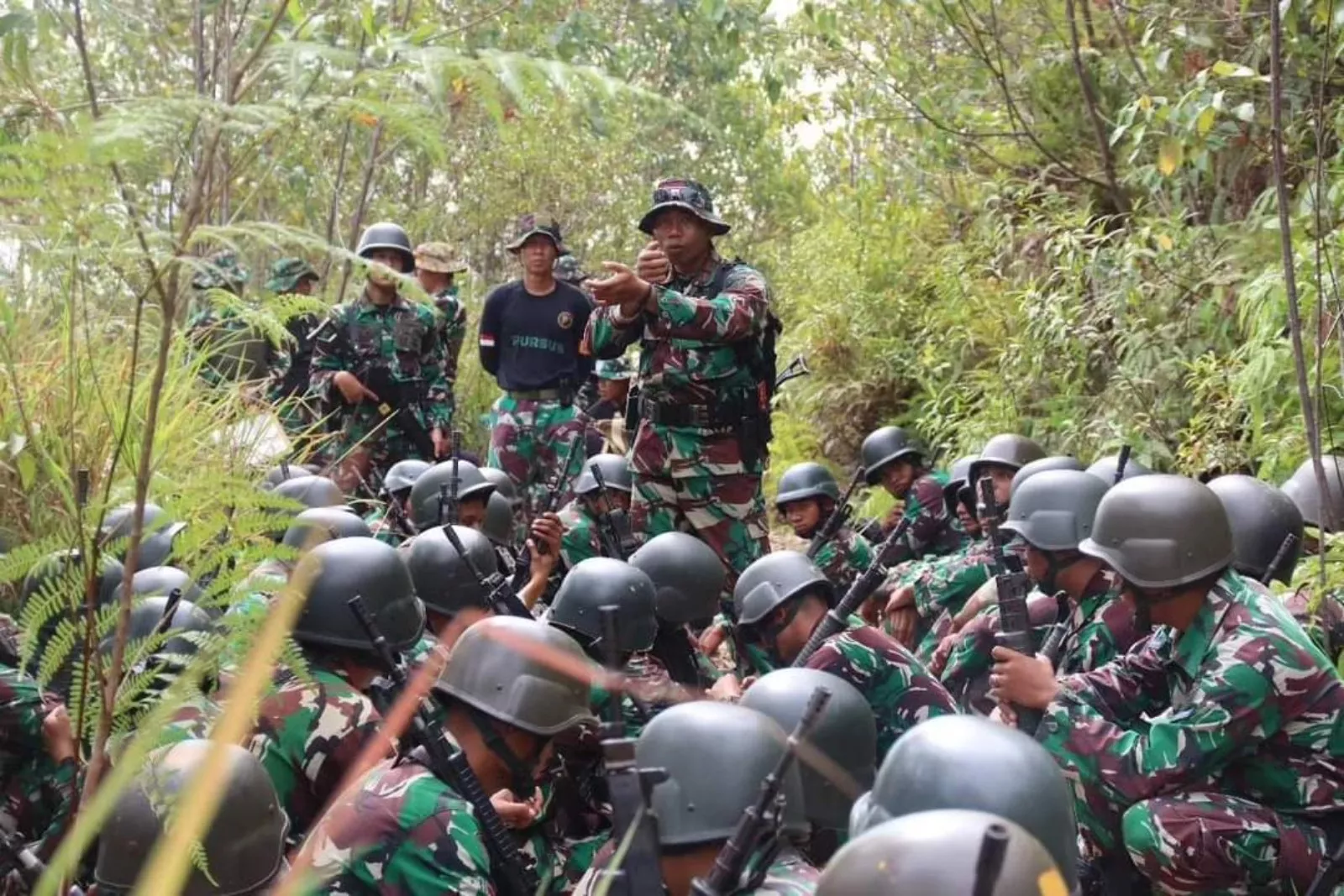 Pertajam Naluri Tempur, Marinir Yonif 10 SBY Gelar Latihan Tembak di Hutan Cate Batam