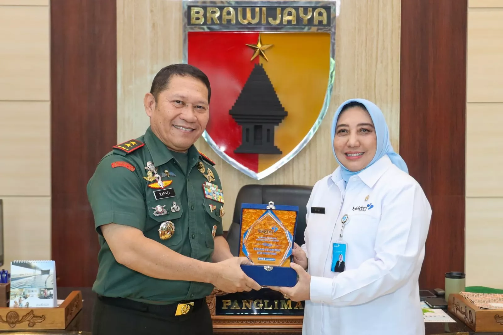 Mayjen TNI Rafael Bersama BKKBN Jatim Perkuat Ketahanan dan Penurunan Stunting