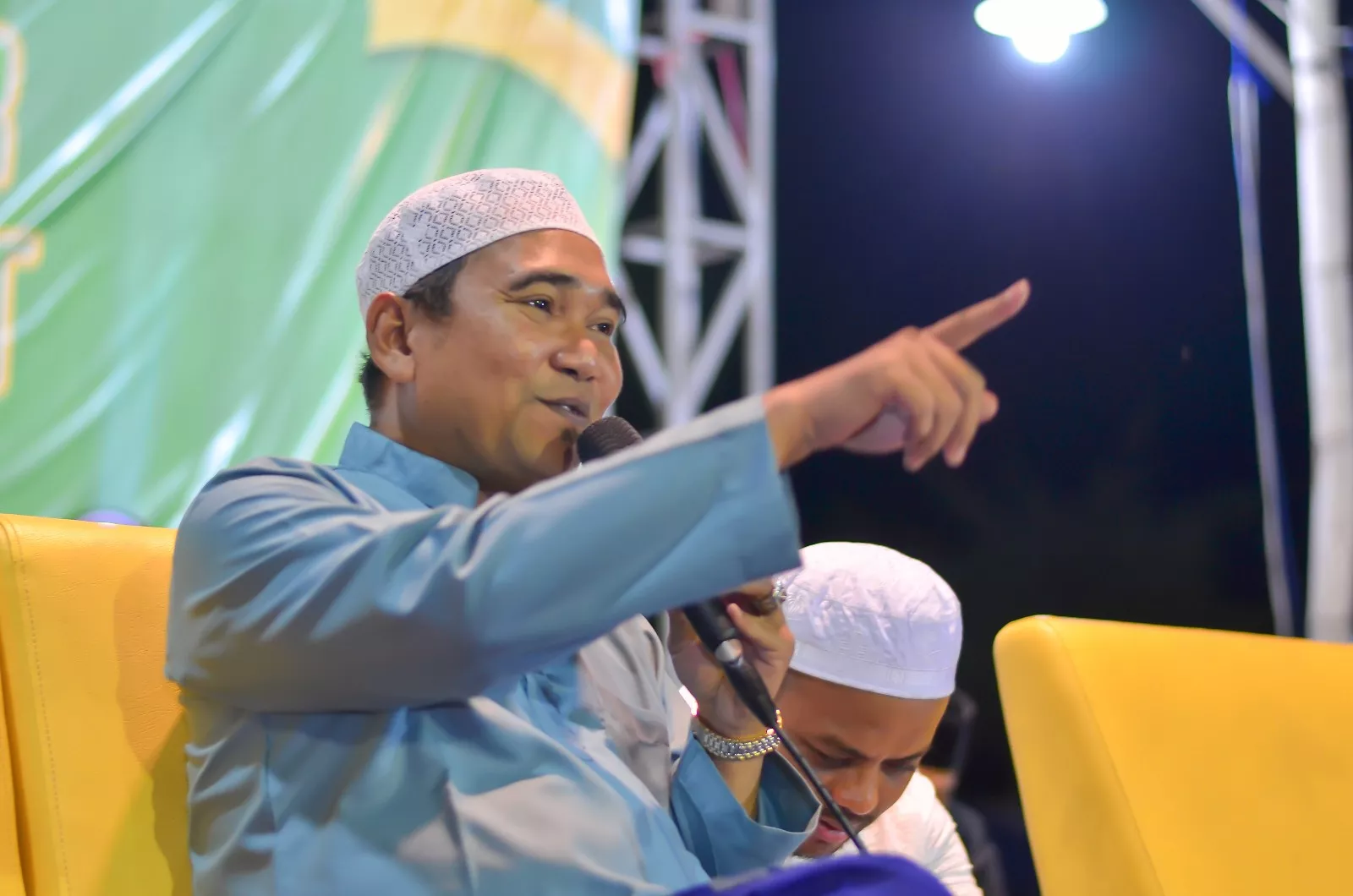 Menghadiri Haul Leluhur Desa Kejawan Lor, Abdul Ghoni Ingatkan Perkuat Persatuan