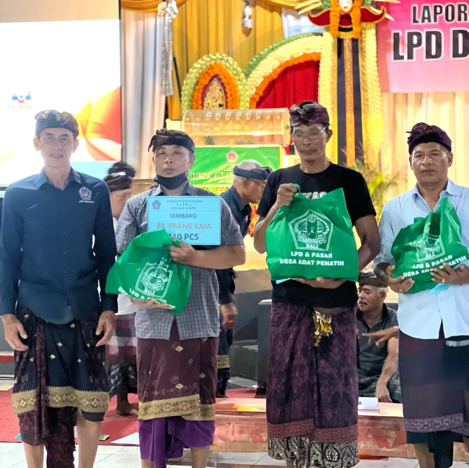 HUT ke 32, LPD Desa Adat Penatih Sumbangkan Dana Pembangunan Rp 389,1 Juta