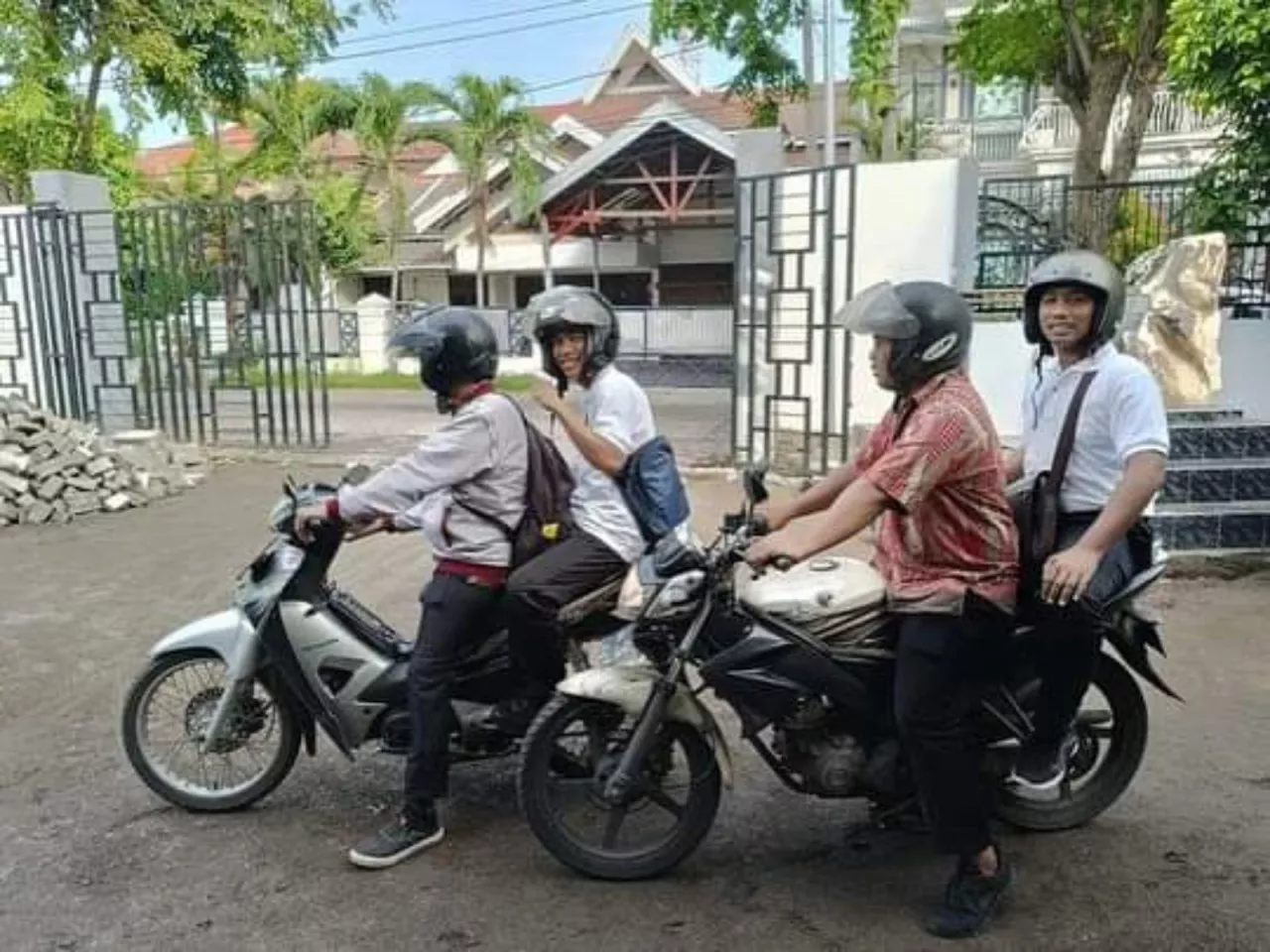 Dua Penyandang Disabilitas Binaan Liponsos Kini Berkiprah di Satpol PP Surabaya