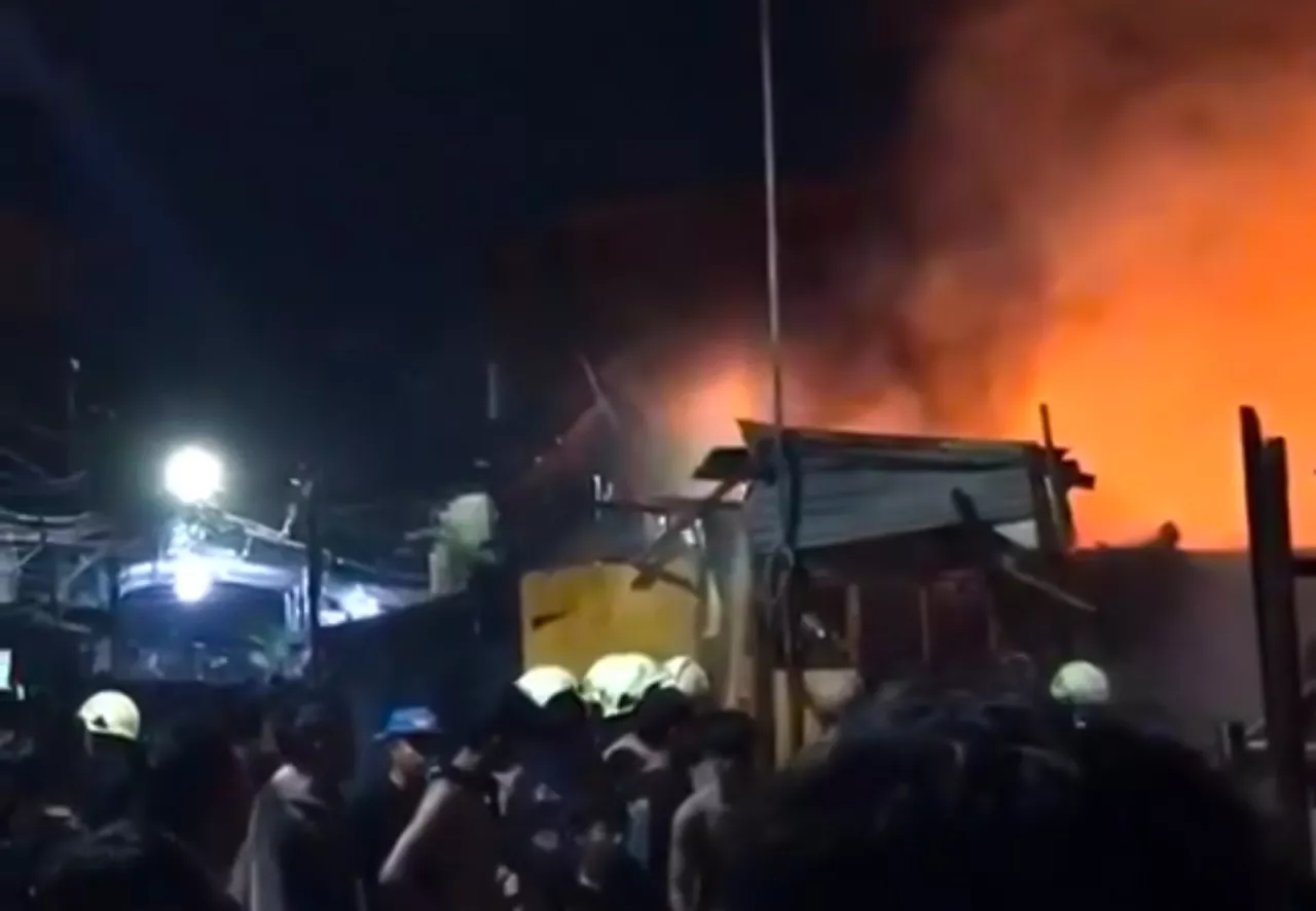 Kebakaran di Jalan Kota Bambu Raya, Jakarta Barat, 20 Unit dan 110 Personel Dikerahkan