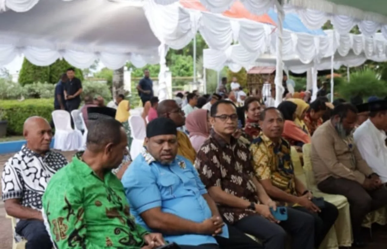 Ali Baham Temongmere Gelar Buka Puasa Pertama dengan Menyantuni Anak Yatim