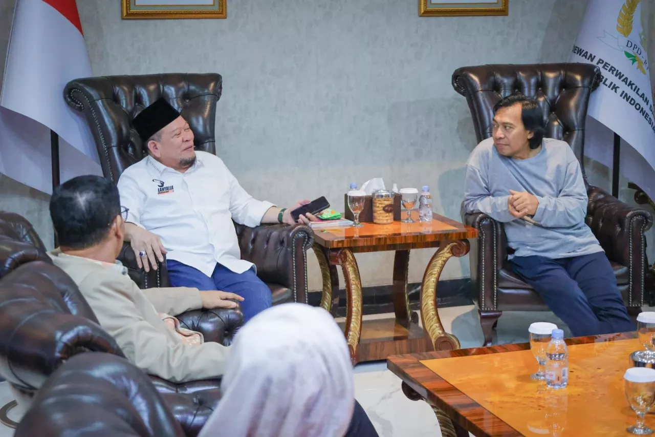 Ketua DPD RI Buka Bersama Senator Terpilih, Komeng Tanya Beda Sistem RI dan AS