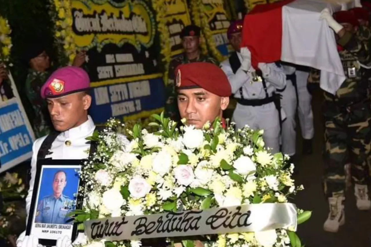 Penghormatan Terakhir untuk Serka Marinir (Anumerta) Ismunandar, Gugur di Puncak Jaya