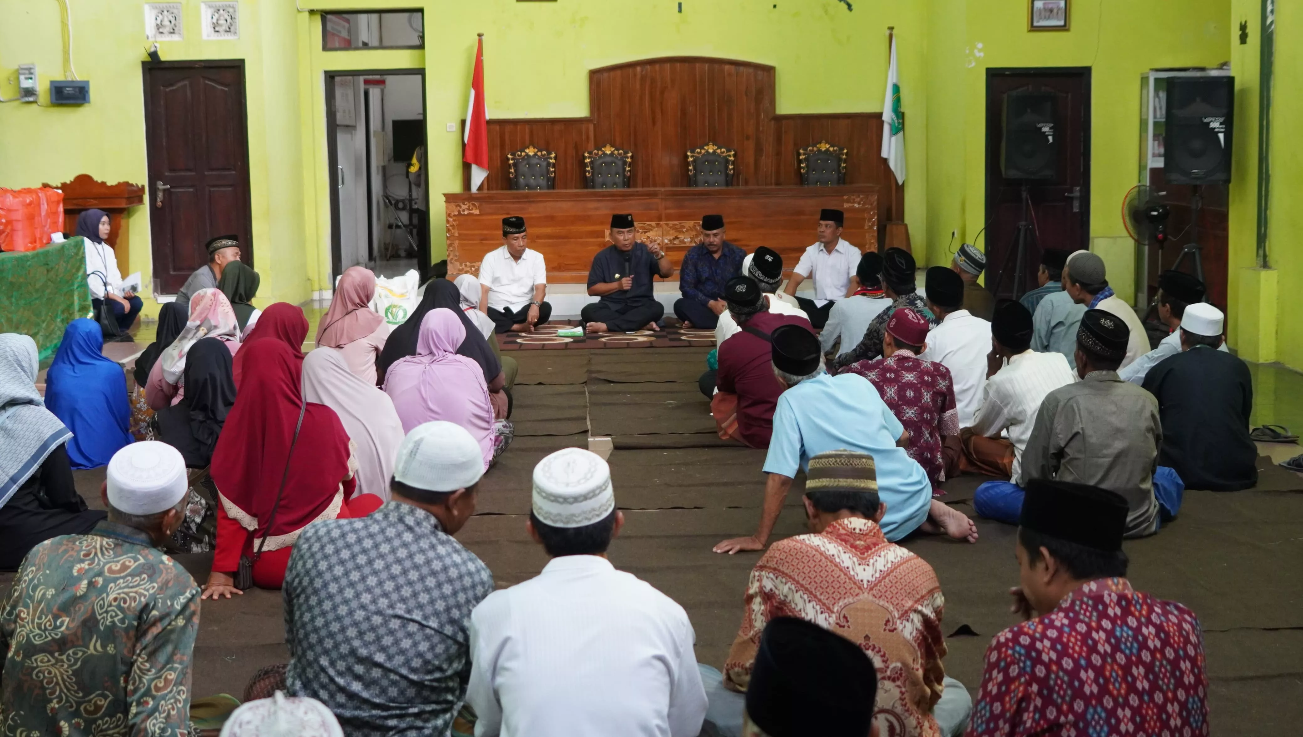 Bupati Tamba Gelar Buka Puasa Bersama Warga Cupel dan Pengambengan