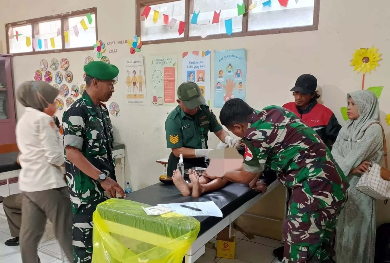 TMMD ke 119, Kodim 0817 Gelar Khitanan Masal di UPT SDN 181 Desa Sembung, Gresik