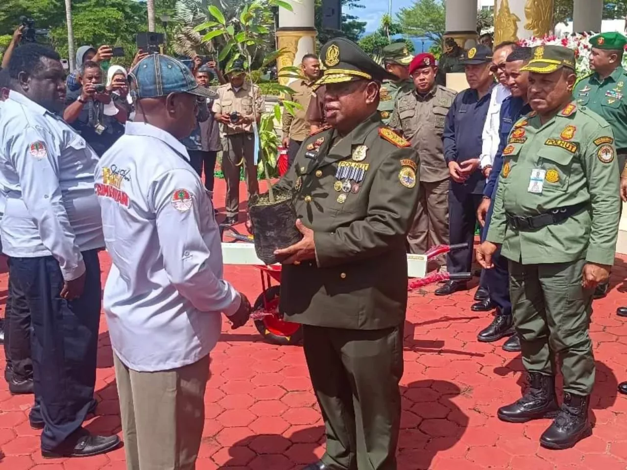 Penjabat Gubernur Papua Barat Ali Baham Pimpin Upacara Hari Bakti Rimbawan ke 41