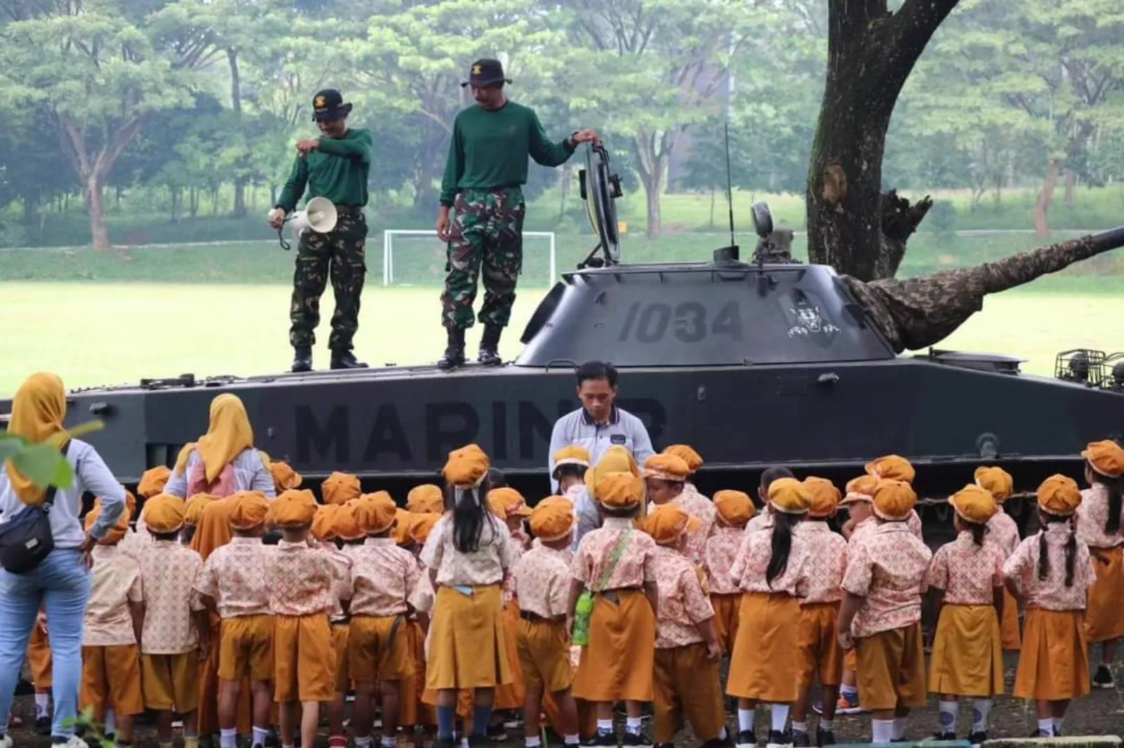 Pelatih Puslatpurmar 4 Purboyo Sosialisasi Ranpur pada Siswa TK Negeri Pembina Bantur