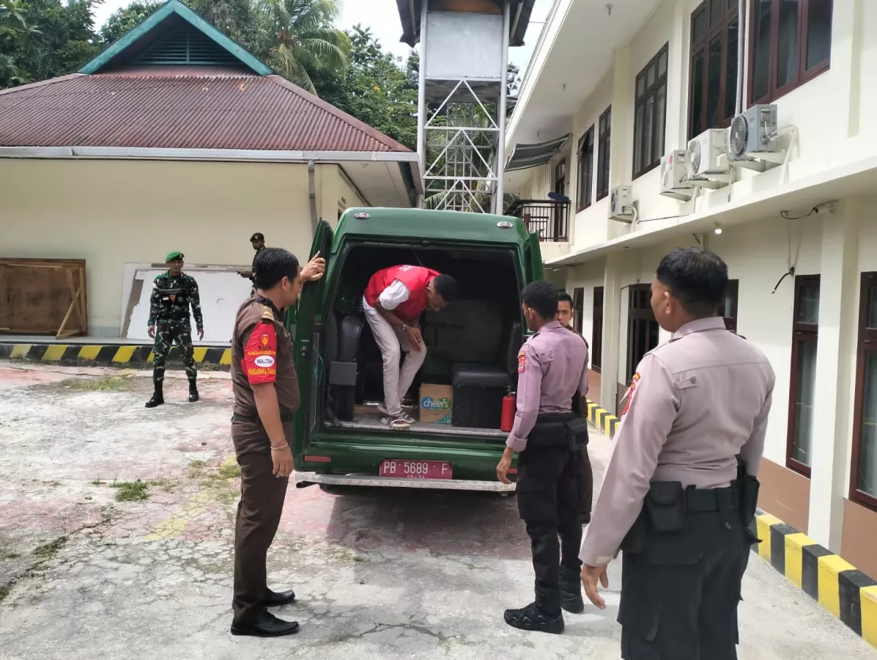 Sebanyak 80 Personel Gabungan Amankan Sidang Kasus Kramomongga di Fakfak