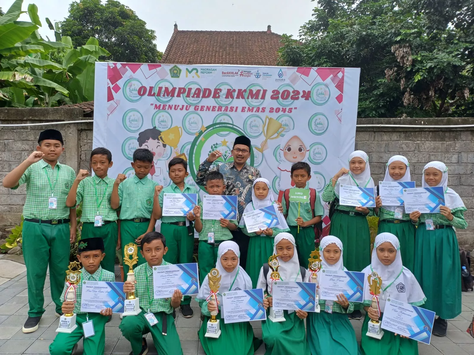 MIN 4 Jembrana Raih Sejumlah Juara di Cabang Perlombaan Olimpiade KKMI 2024