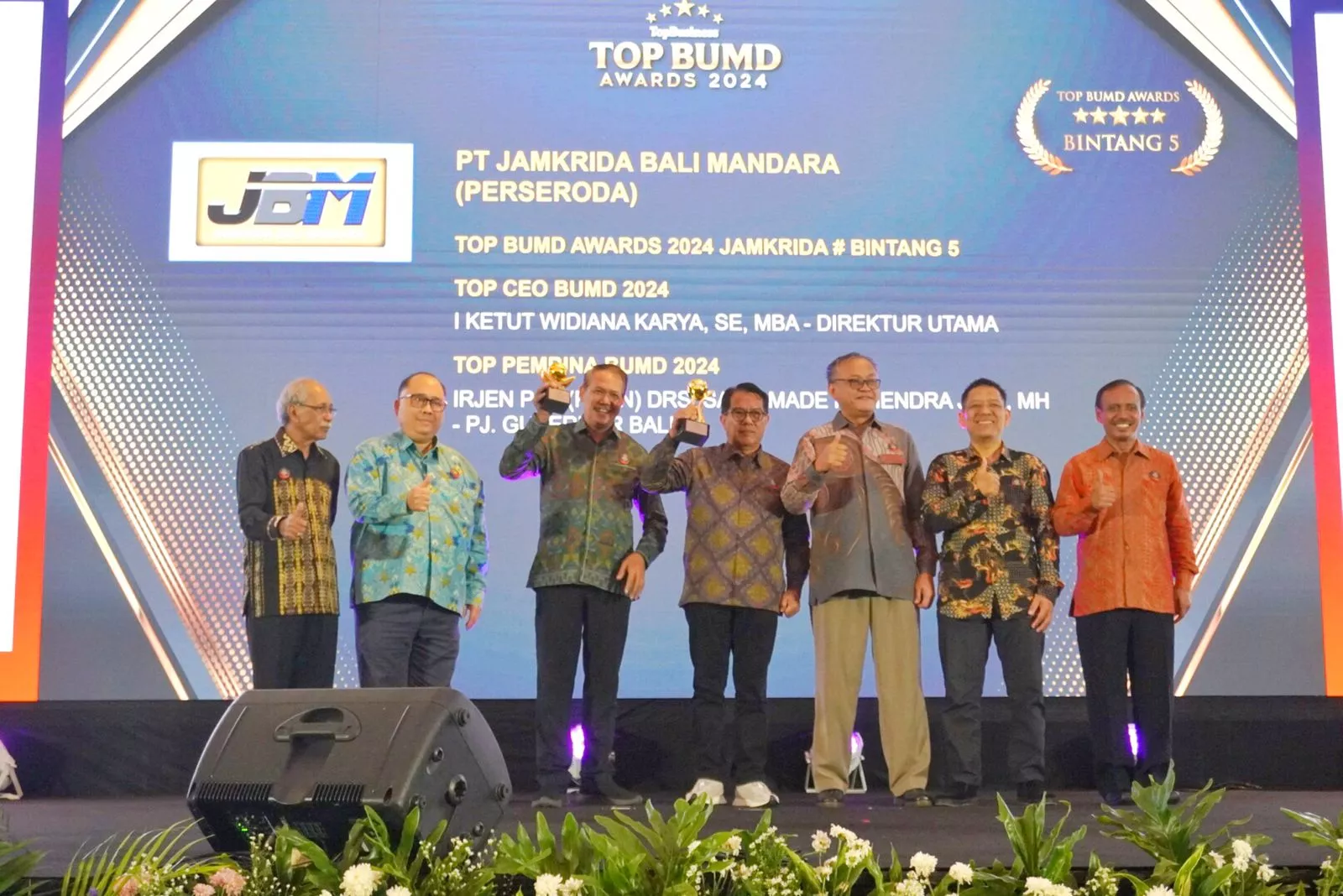10 Tahun Berturut-turut Jamkrida Bali Perseroda Raih Top BUMD Awards Tahun 2024