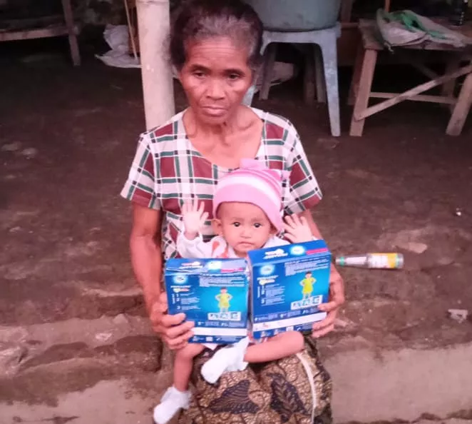 PT SMS Bantu Susu Formula kepada Anak-anak Terdampak Stunting di Karangasem