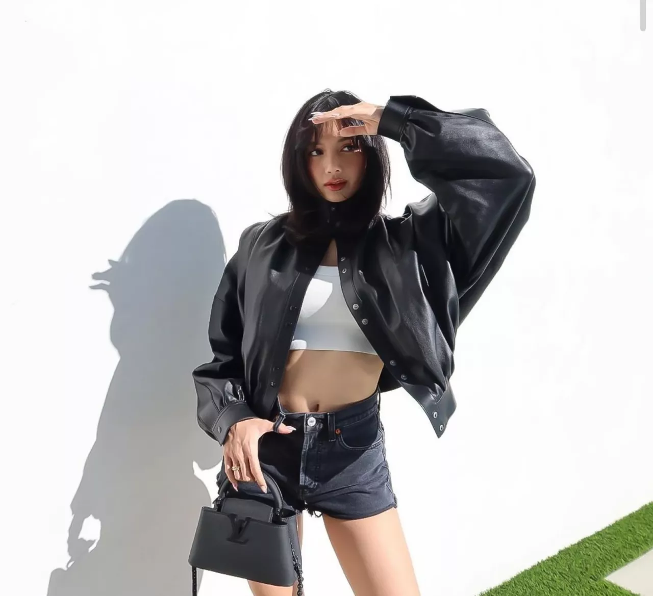 Lisa BLACKPINK Tampil Memukau di Coachella 2024, Banjir Pujian dari Netizen