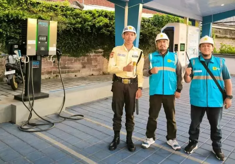 PLN Menyediakan 76 Stasiun Pengisian Kendaraan Listrik untuk Dukung Mudik Lebaran di Bali