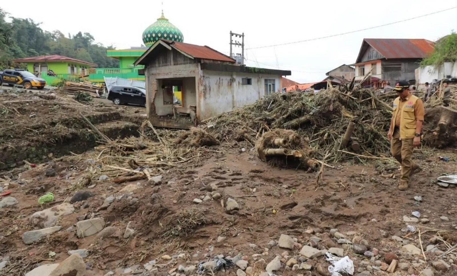 Menyusul Banjir Lahar Dingin dan Longsor di Sumbar, BNPB dan BMKG Gelar Operasi Modifikasi Cuaca