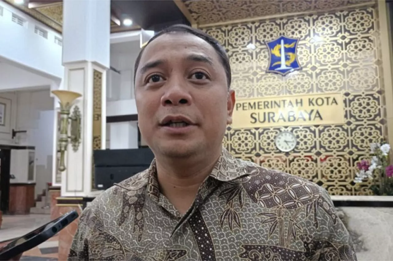 Eri Cahyadi Ngantor di Kelurahan Bubutan, Soroti Pentingnya Pelayanan Administrasi yang Efisien