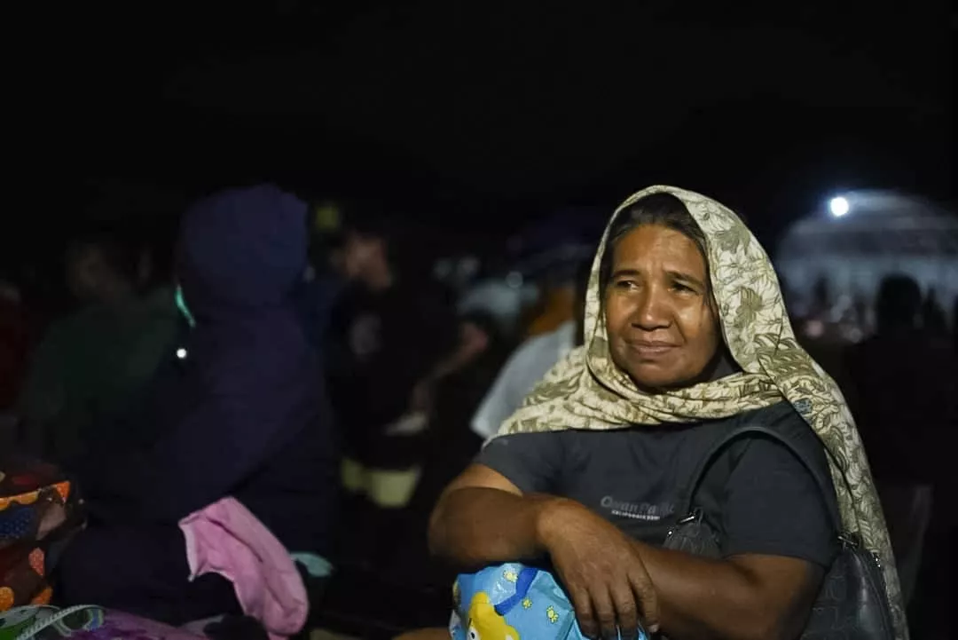 Gunung Ibu Status 'AWAS' Tim Gabungan Evakuasi Warga di 7 Desa