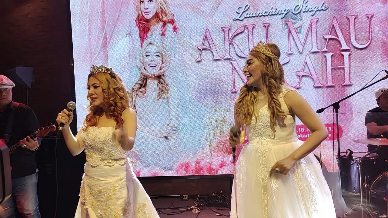 Ikuti Sukses Duo Ratu, Vista Putri dan Febby Carol bentuk Duo Bule, Keluarkan single 'Aku Mau Nikah'