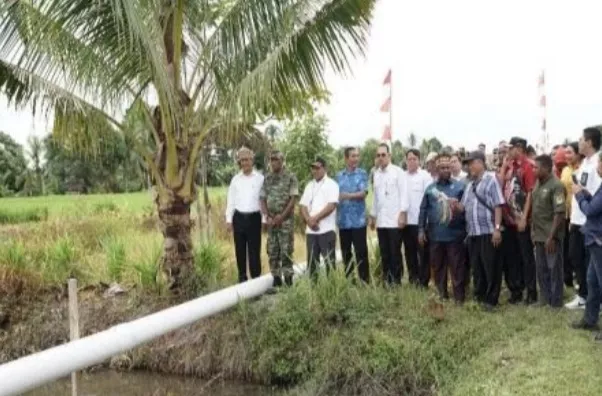 Mentan Amran Minta Papua Barat Optimalkan Pompanisasi dan Oplah Lahan untuk Lumbung Pangan