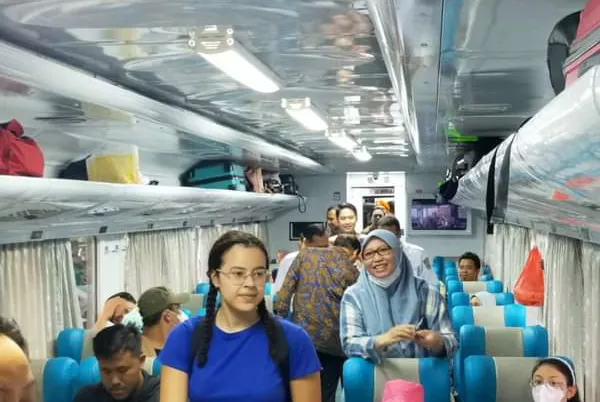 Penumpang KAI Melonjak 23% pada Periode Long Weekend Waisak, Hari Ini