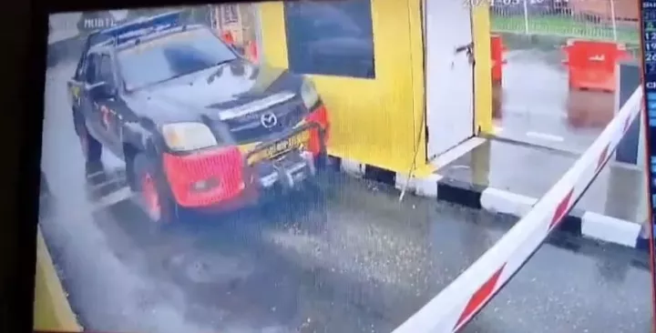 Mobil Dinas Satuan Brimob Polda Papua Dicuri Saat Parkir di Bandar Udara Sentani