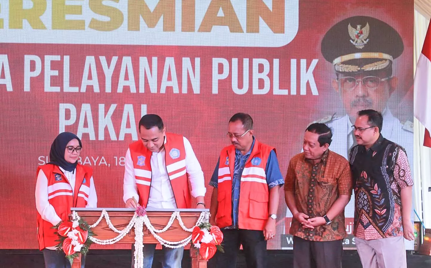 Sentra Pelayanan Publik Pakal Diresmikan, Eri Cahyadi Sebut Pelayanan Lebih Dekat dan Cepat