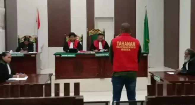 Majelis Hakim PN Kota Timika Boxgie Agus Santoso, Vonis Ryan Irawan 10 Tahun Penjara