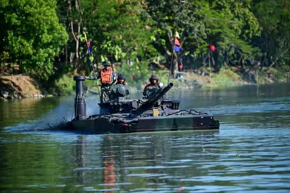 Batalyon Tank Amfibi 2 Marinir Gelar Latihan Tempur di Karangpilang, Surabaya