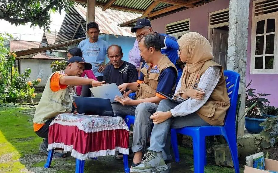 Tim Pemetaan BNPB Sosialisasikan Risiko Bencana Sekunder Erupsi Gunung Ibu pada Warga Terdampak