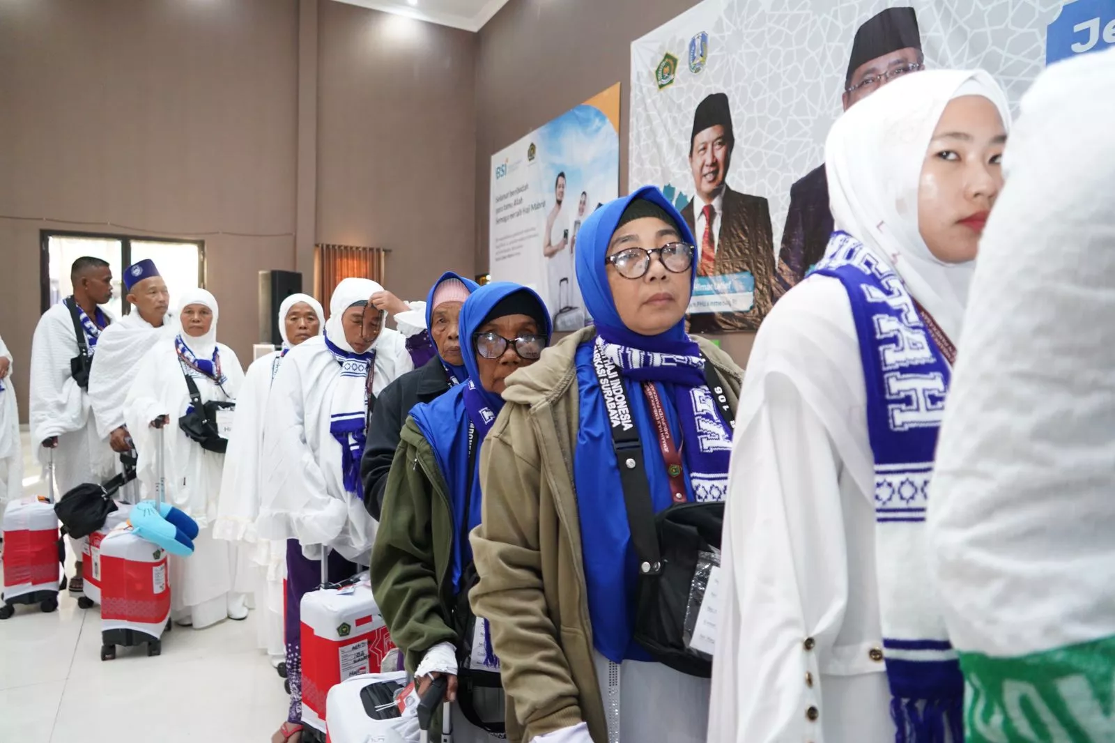 Kloter 106 Akhiri Jemaah Haji Embarkasi Surabaya Diberangkatkan ke Tanah Suci