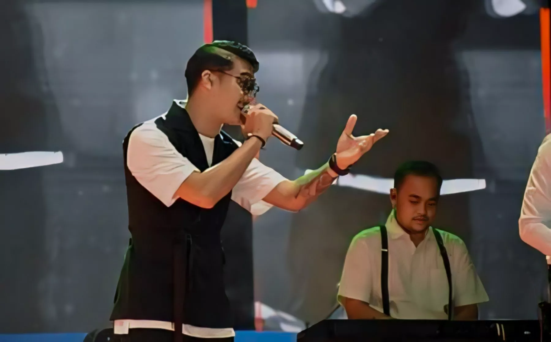 Konser Puncak HJKS Ke 731 Goyang Warga Surabaya, Eri Cahyadi Siapkan Venue Baru di THR