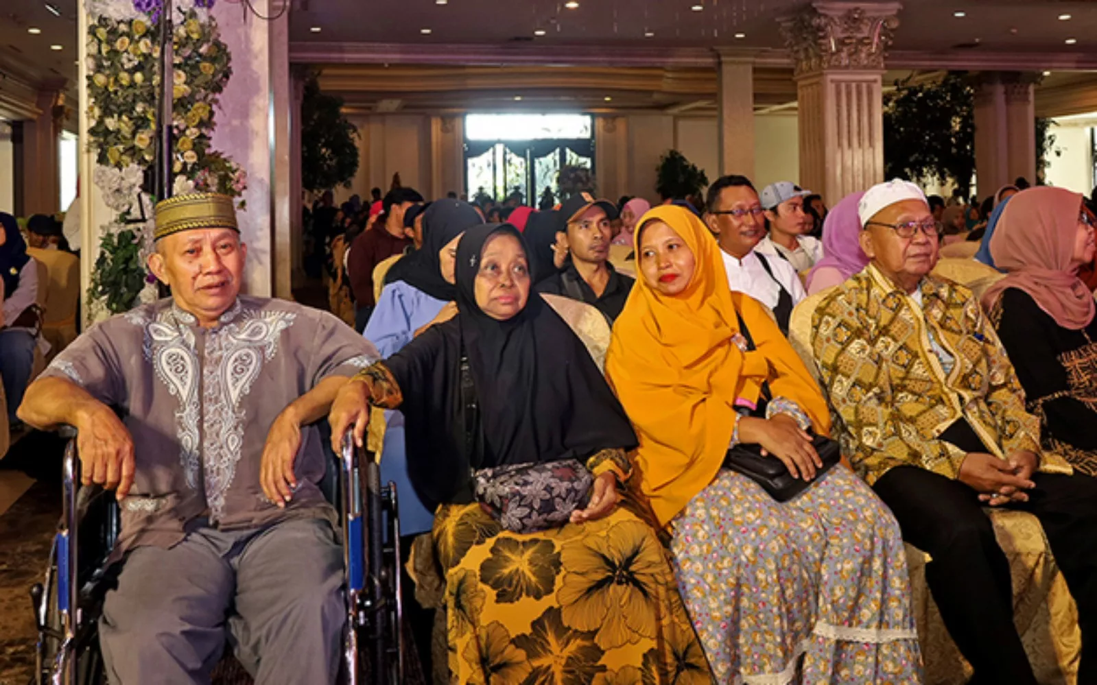 Surabaya Gelar Nikah Massal Pesta Kebun untuk 330 Pasangan, Ini Kata Bunda Rini Indriyani