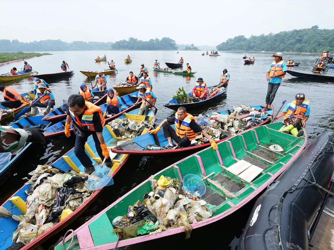PLN Gelar Aksi Bersih Lingkungan dan Olah Sampah di 54 Lokasi se Indonesia