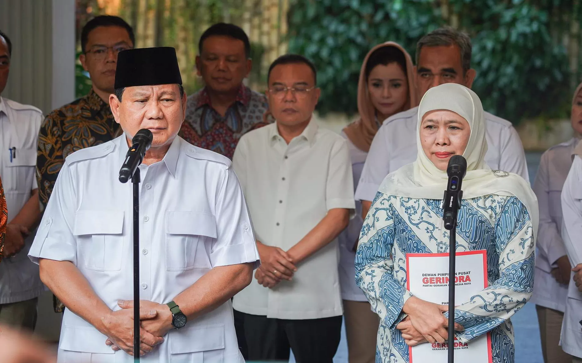 Prabowo Serahkan SK DPP Gerindra, Khofifah-Emil Siap Bertarung di Pilgub Jatim 2024