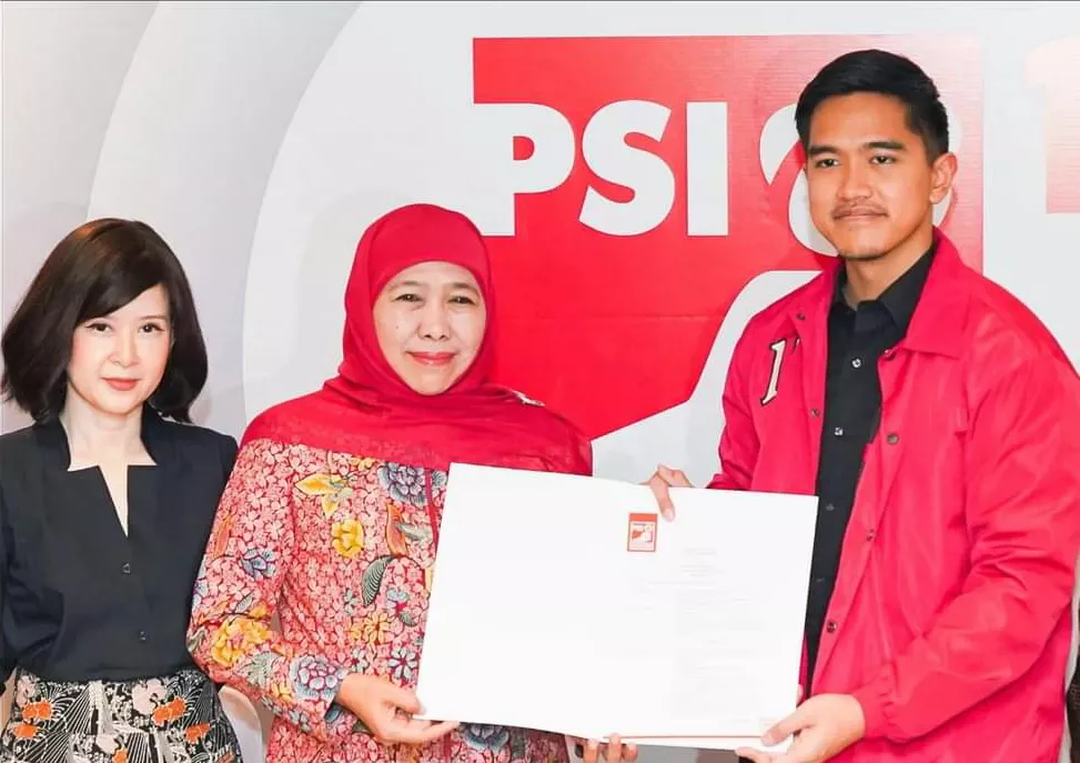 Setelah PAN, Khofifah Indar Parawansa Terima SK Dukungan dari PSI untuk Pilgub Jatim 2024