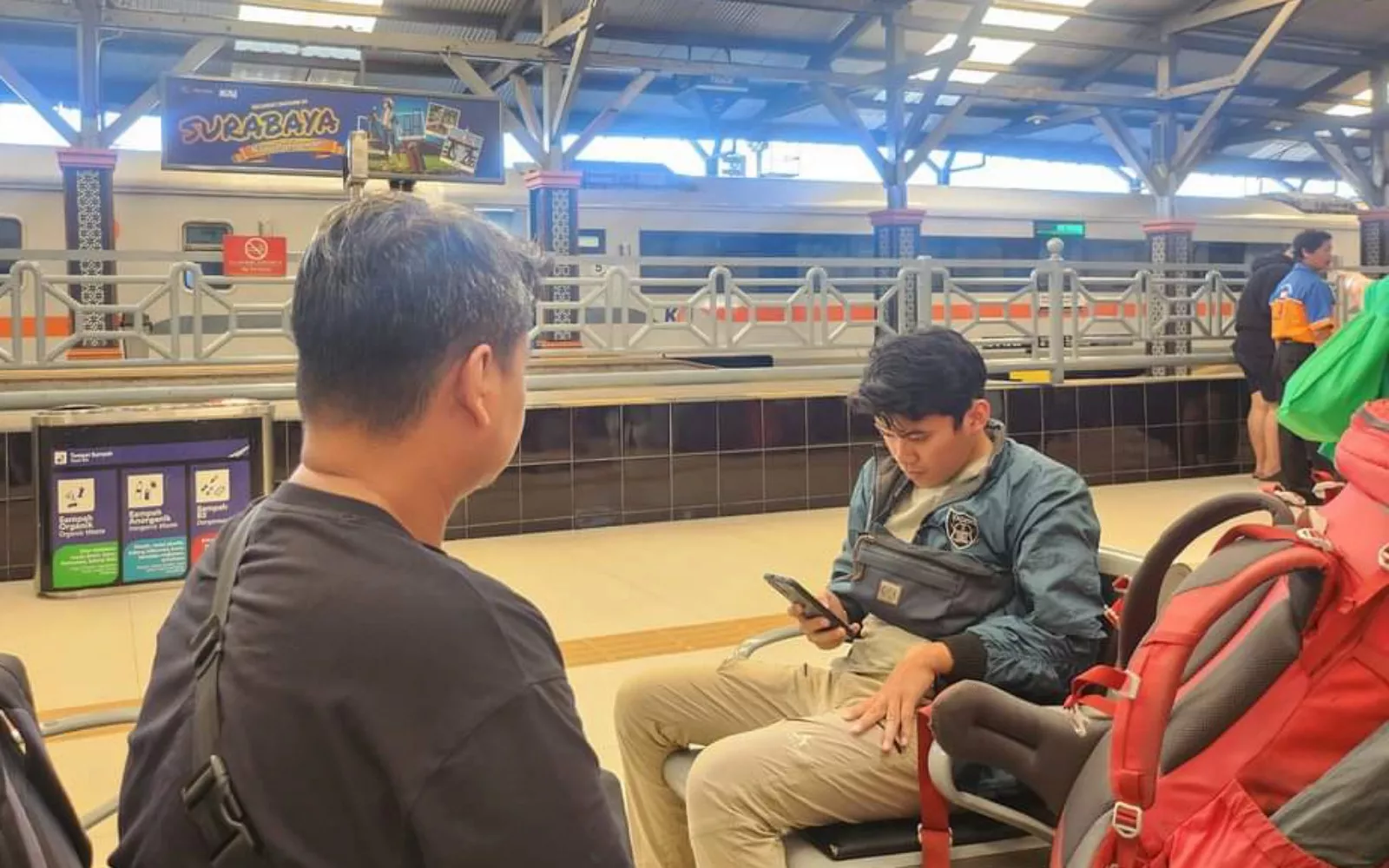 KAI Commuter Wilayah 8 Surabaya Layani 119.733 Pengguna Selama Libur Iduladha dan Sekolah