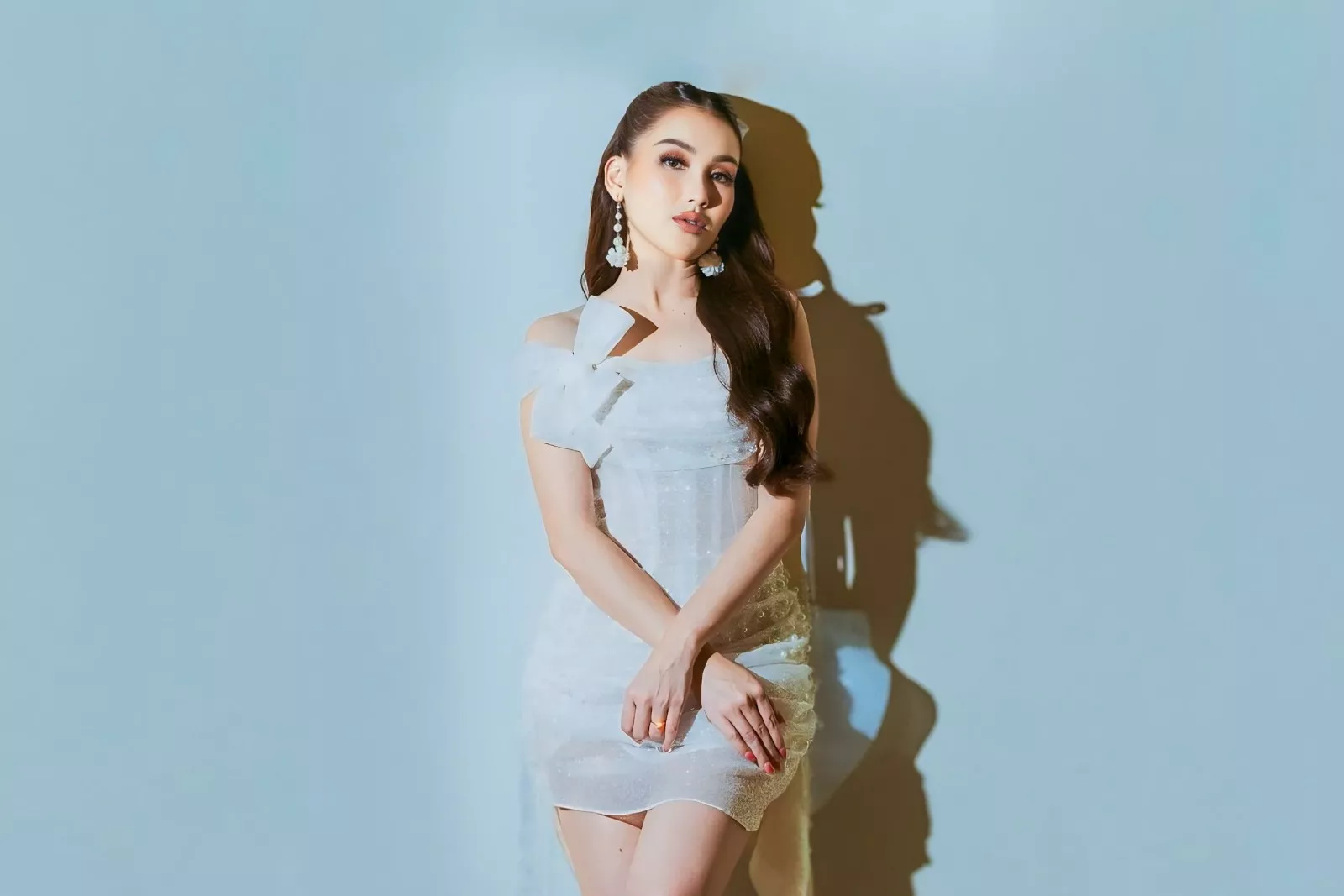 Ayu Ting Ting Lebih Memilih Bergaul dengan Teman Sekampung Ketimbang Artis, Ini Alasannya
