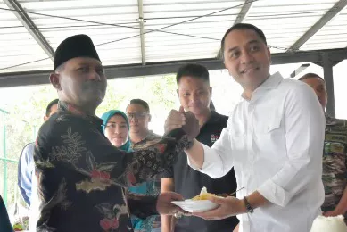 Eri Cahyadi Resmikan Fasilitas Baru di Eks Lokalisasi Moroseneng