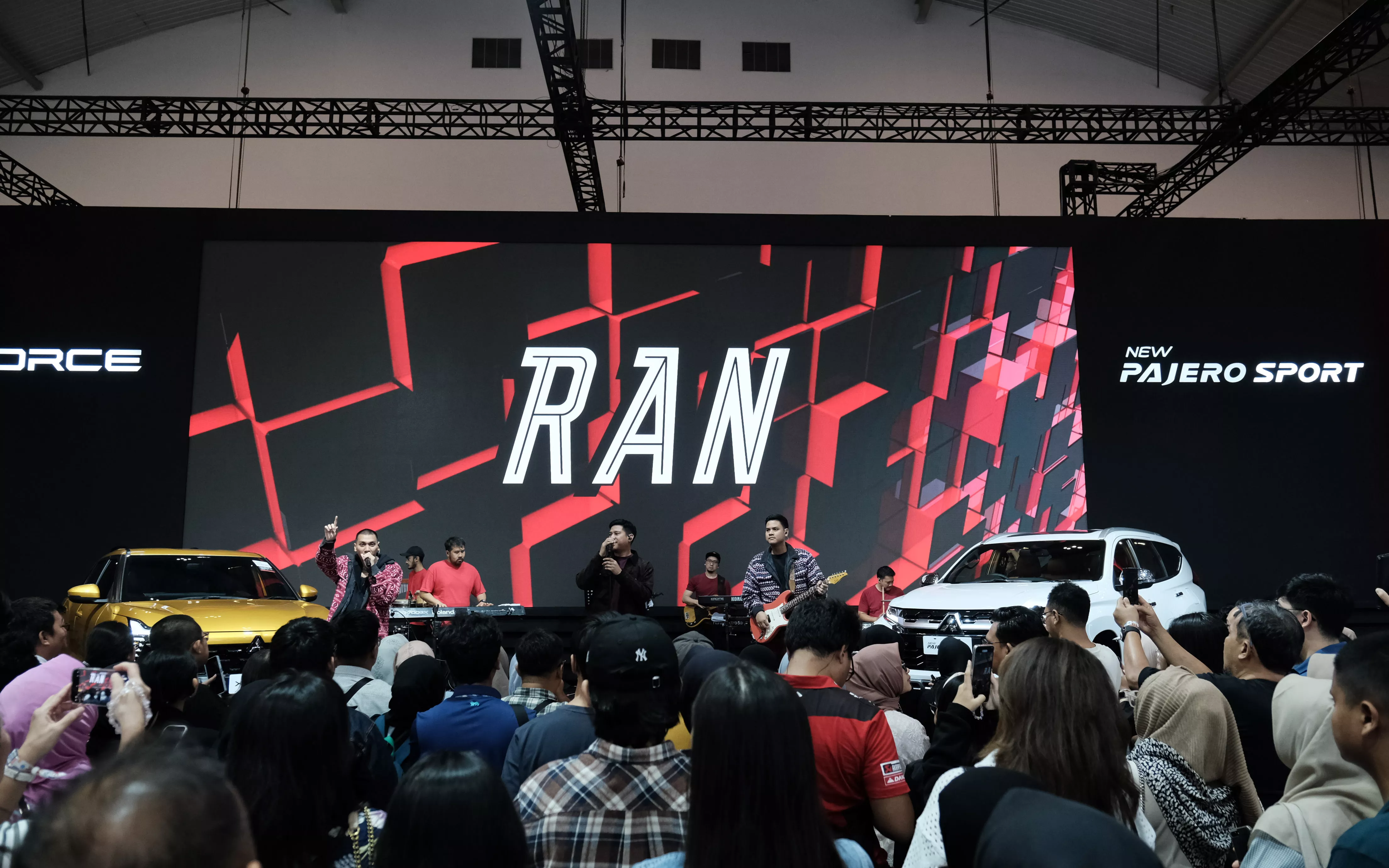 Besok GIIAS 2024 akan Menghadirkan Grup Band Tipe-X dan Padi, Tiket Hanya 100 Ribu