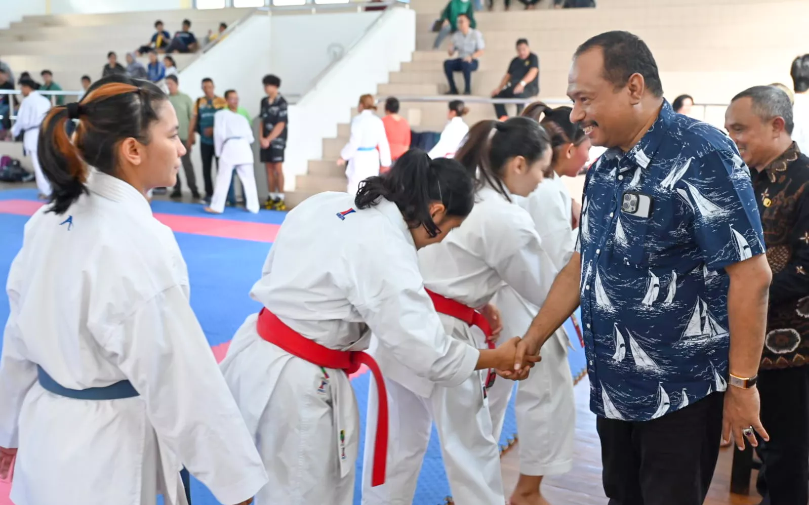 Ambisi Raih Emas di PON XXI, Tim Karate Jatim Berlatih Tanding dengan Atlet Timnas Korea Selatan